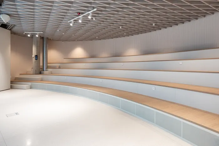 Observatory — auditórium s amfiteátrovým sedením